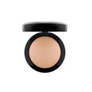 MAC Mineralize Skinfinish/ Natural, medium dark, 0.3527 Ounce AcM