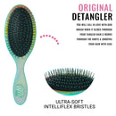 Wet Brush Disney Original Detangler Hair Brush - Beach Life - Comb for Women, Men and Kids - Wet or Dry – Removes Knots and Tangles - Natural, Straight, Thick, and Curly Hair Wet Brush