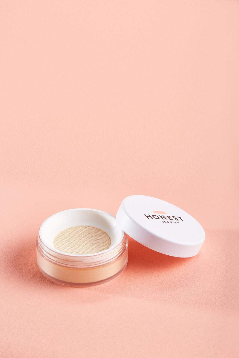 Honest Invisible Blurring Loose Powder | Lightweight Setting Powder | Mattify & Set Makeup |EWG Certified & Dermatologist Tested |Vegan + Cruelty free | .56 oz Honest Beauty