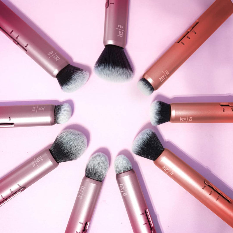 Real Techniques Custom Contour 3-in-1 Brush, Custom Slide For Bronzer and Contour, 3 Settings For Sheer, Medium, or Focused Application, Travel Friendly, For On-The-Go, 1 Count Real Techniques