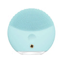 FOREO LUNA mini 3 Silicone Facial Cleansing Brush for All Skin Types Mint, Ultra-hygienic, 30-sec Glow Boost Mode, 12 Intensities, 400 uses/USB Charge, App-connected, 2-year Warranty FOREO