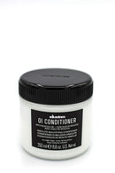 Davines OI Conditioner Rich Detangling Conditioner for All Hair Types Soft, Hydrated Hair with Luxious Shine, 8.8 Oz Davines