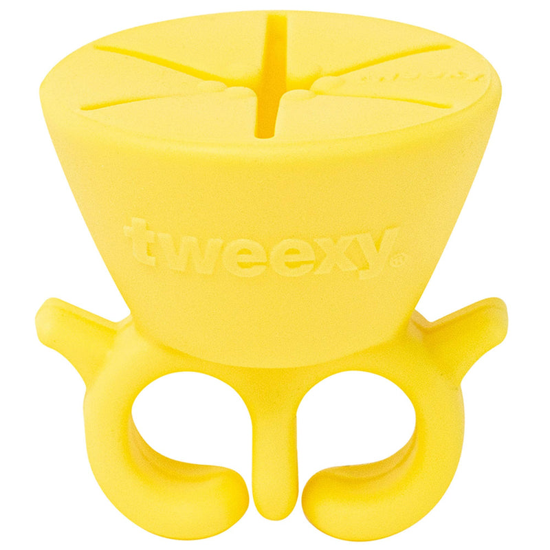 tweexy Wearable Nail Polish Holder Ring, Fingernail Polishing Tool, Manicure and Pedicure Accessories (Kittycat) tweexy