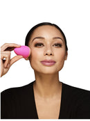The BEAUTYBLENDER Original Pink Blender Makeup Sponge for blending liquid Foundations, Powders and Creams. Flawless, Professional Streak Free Application Blend, Vegan, Cruelty Free and Made in the USA beautyblender