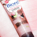 Bioré Rose Quartz + Charcoal Gentle Pore Refining Scrub, Pore Minimizing Facial Scrub, 4 Ounce, Oil Free, Dermatologist Tested, Non-Comedogenic, Cruelty Free, Vegan Friendly Bioré