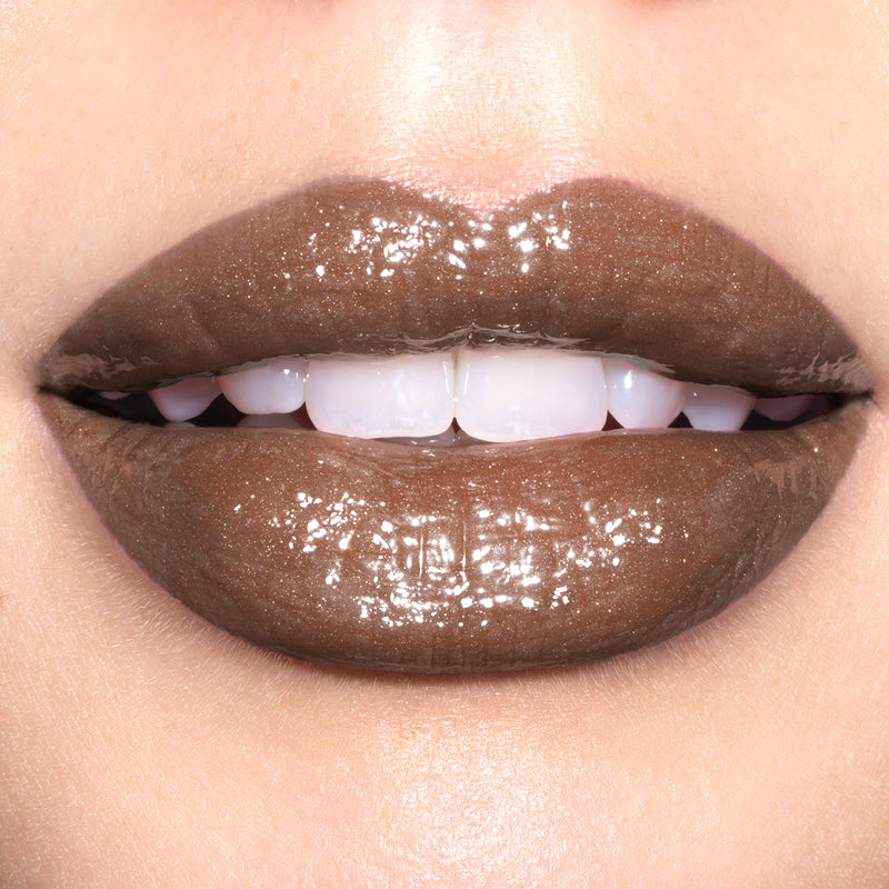 REVLON Super Lustrous Glass Shine Lipstick, Flawless Moisturizing Lip Color with Aloe, Hyaluronic Acid and Rose Quartz, Sparkling Honey (006), 0.15 oz REVLON