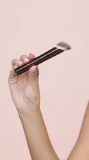 Hourglass Ambient Soft Glow Foundation Brush